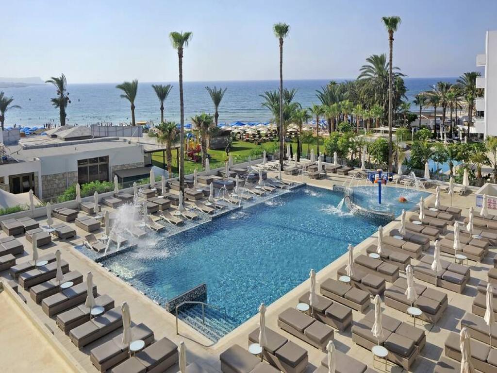 Nelia Beach