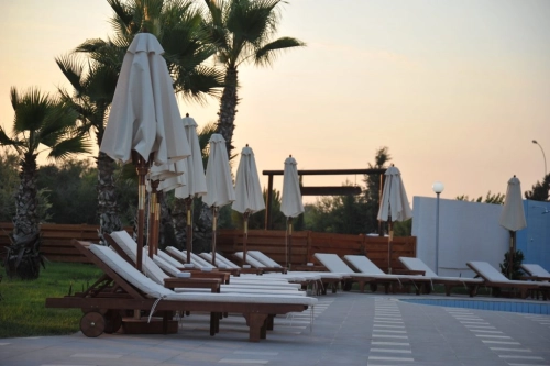 Adams Beach Hotel & Deluxe Wing