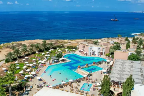 Akteon Holiday Village