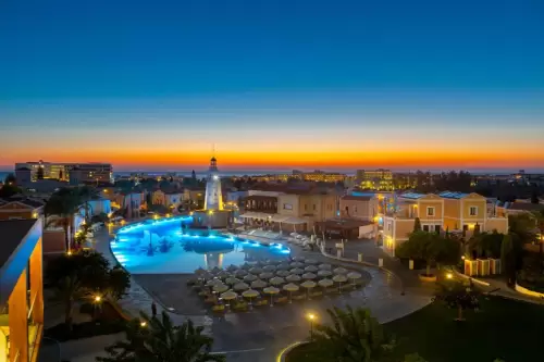 Aliathon Resort
