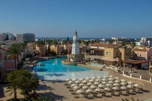 Aliathon Resort