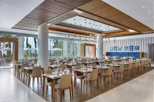 Amavi MadeForTwo Hotels