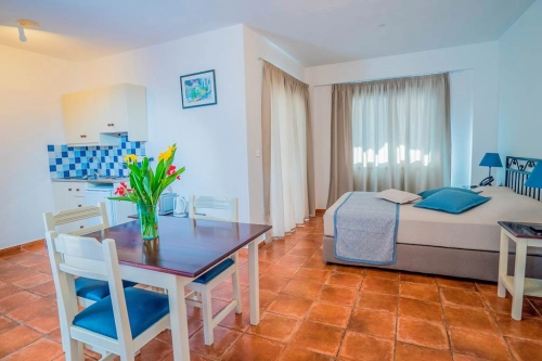 Andreotis Hotel & Apartments