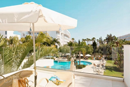 Anesis Hotel