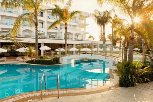 Anesis Hotel