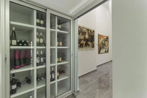 Art & Wine Studios and Apts