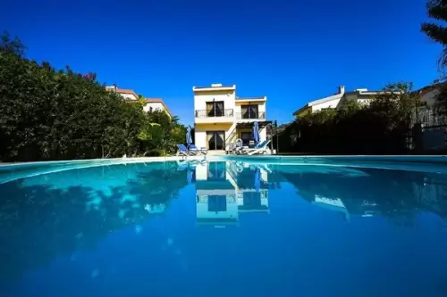 Vineland Holiday Villas