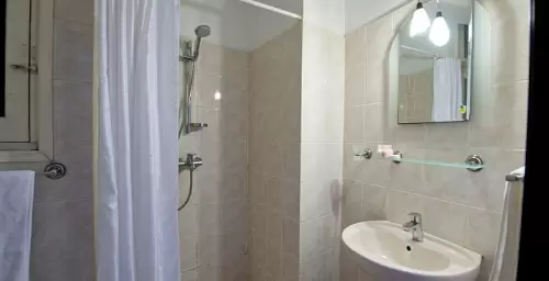 British Hotel