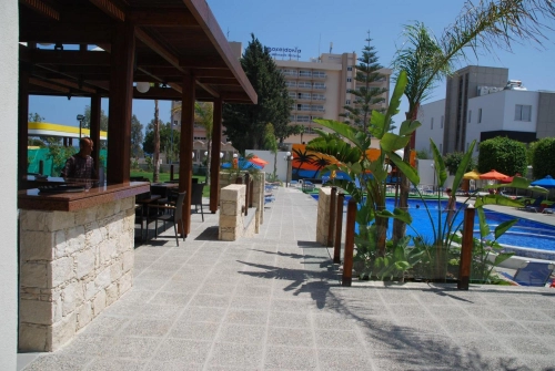 Caravel Hotel