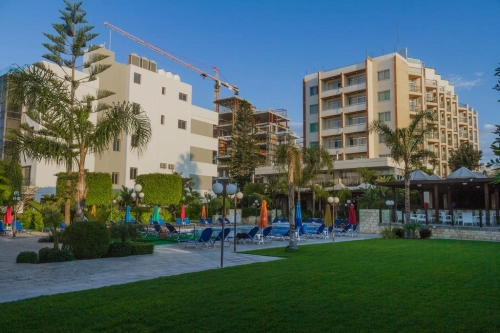 Caravel Hotel