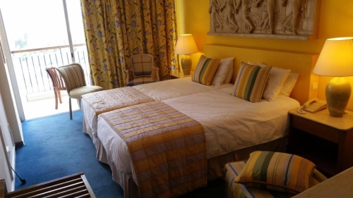 Caravel Hotel