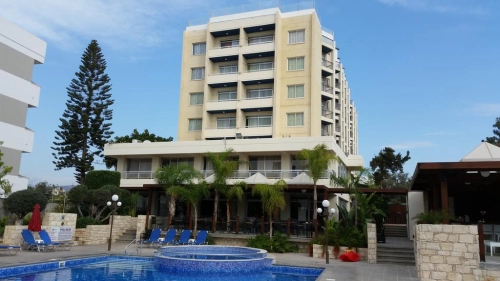 Caravel Hotel