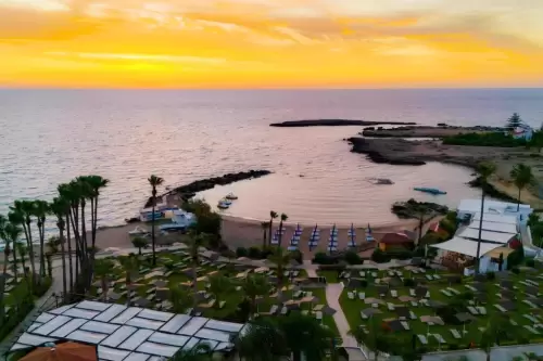Cavo Maris Beach