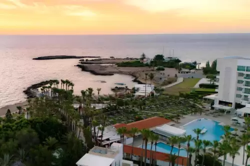 Cavo Maris Beach
