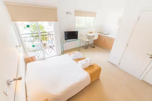 Chrielka Hotel Apartments