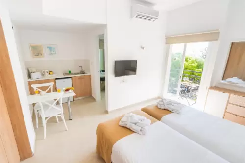 Chrielka Hotel Apartments