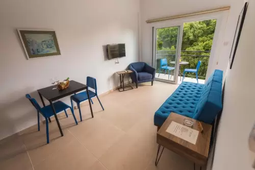 Chrielka Hotel Apartments