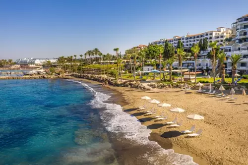 Coral Beach Hotel & Resort