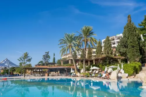 Coral Beach Hotel & Resort
