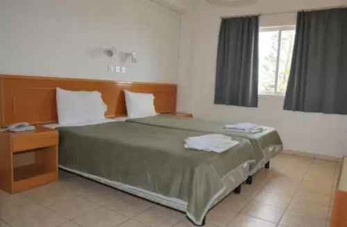 Debbie Xenia Hotel Apartments