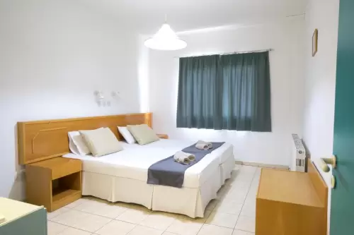 Debbie Xenia Hotel Apartments