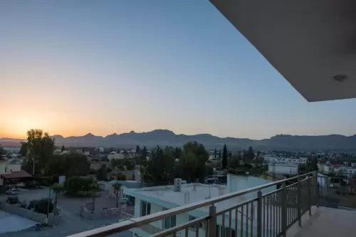 Deniz Airport Suites