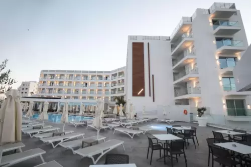 Evalena Beach Hotel