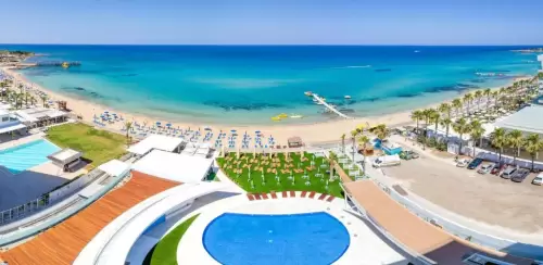 Flamingo Paradise Beach Hotel