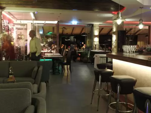 Hill View Restaurant & Apartments