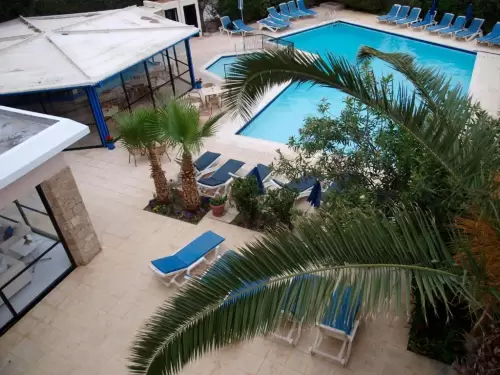 Hilltop Gardens Hotel Apartments