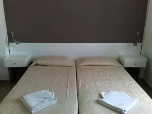 Hilltop Gardens Hotel Apartments