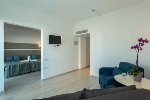 Kapetanios Bay Hotel