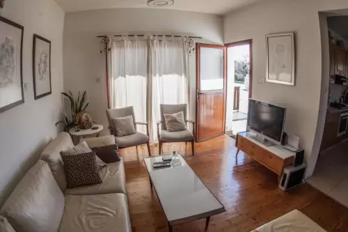 Lania Royal Oak Villa