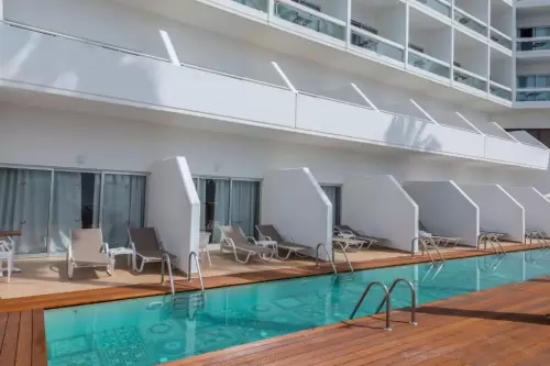 Leonardo Plaza Cypria Maris Beach Hotel & Spa