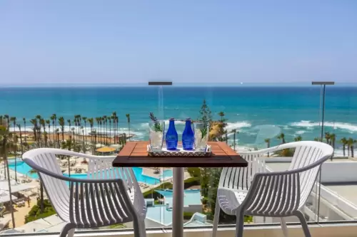Leonardo Plaza Cypria Maris Beach Hotel & Spa & Leonardo Cypria Bay