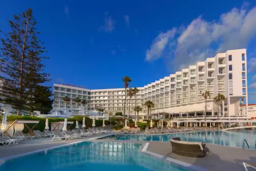 Leonardo Plaza Cypria Maris Beach Hotel & Spa & Leonardo Cypria Bay