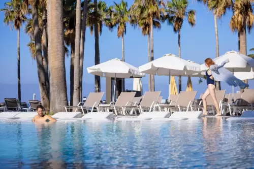 Leonardo Plaza Cypria Maris Beach Hotel & Spa & Leonardo Cypria Bay