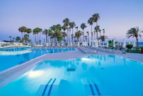 Leonardo Plaza Cypria Maris Beach Hotel & Spa & Leonardo Cypria Bay