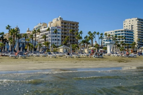 Les Palmiers Beach Hotel