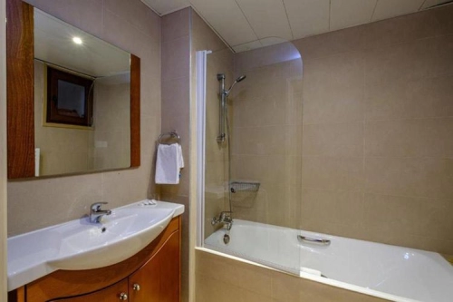 Les Palmiers Beach Hotel