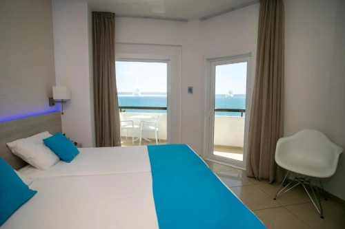 Les Palmiers Beach Hotel
