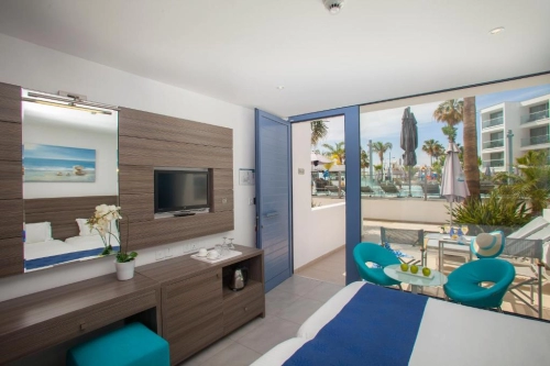 Limanaki Beach Hotel