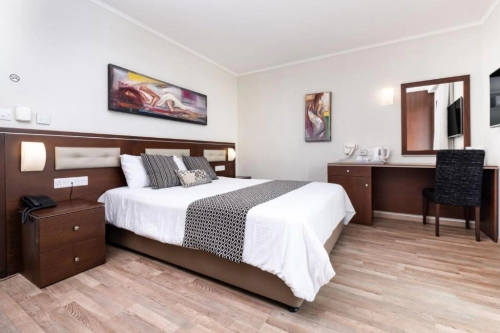 Livadhiotis City Hotel