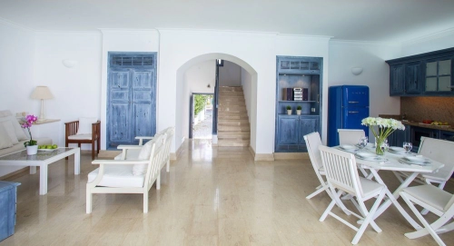 Louis Nausicaa Luxury Villas