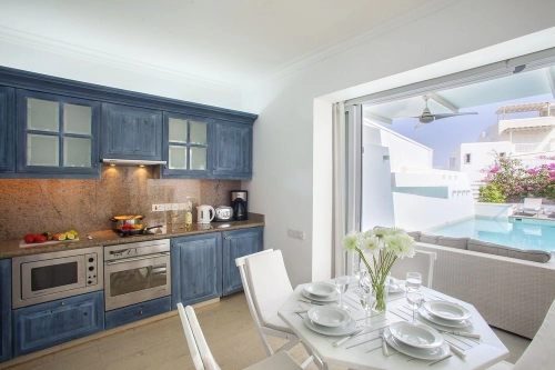 Louis Nausicaa Luxury Villas