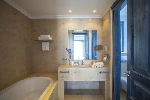 Louis Nausicaa Luxury Villas