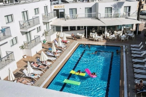 Marisa Hotel Apartments