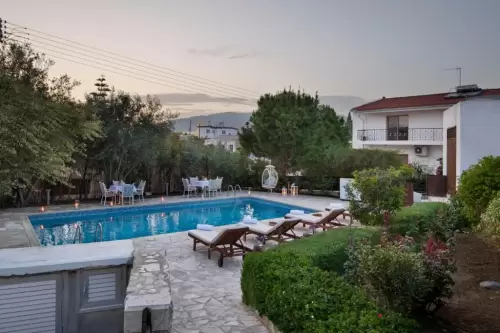 Meleni Cottage Houses