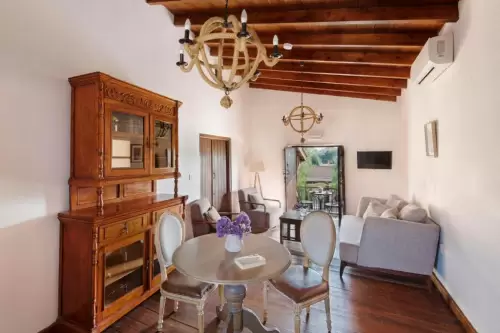 Meleni Cottage Houses