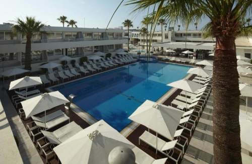 MelpoAntia Luxury Apartments & Suites